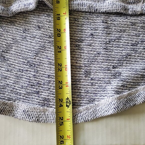 BillaBong Hooded Beach Pull Over - Picture 10 of 10